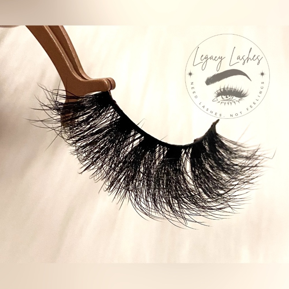 Wink - Soft & Sexy Fluffy Lashes 🫦